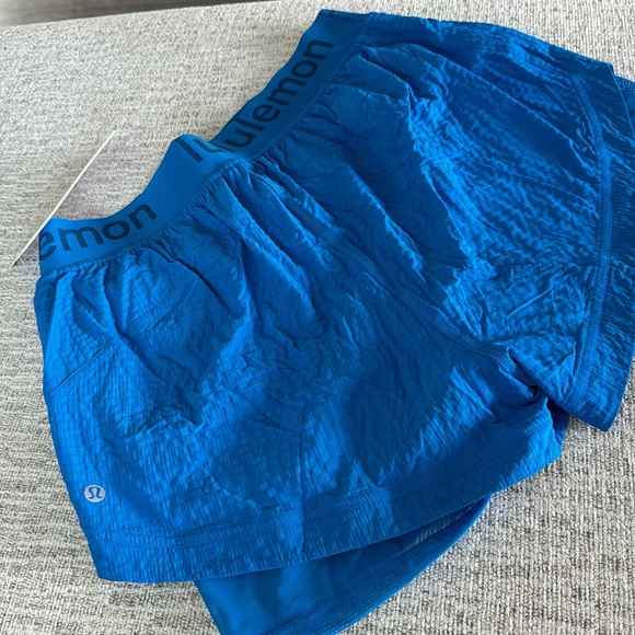 lululemon logo waistband HR train short - Picture 5 of 5